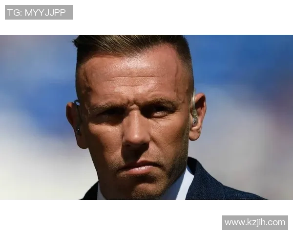 深色调足球明星男士头像展示个性魅力与运动风采